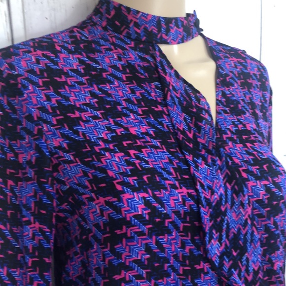 🌻 NWT Derek Lam IO Crosby 100% Silk Top
100% Silk - Picture 8 of 16